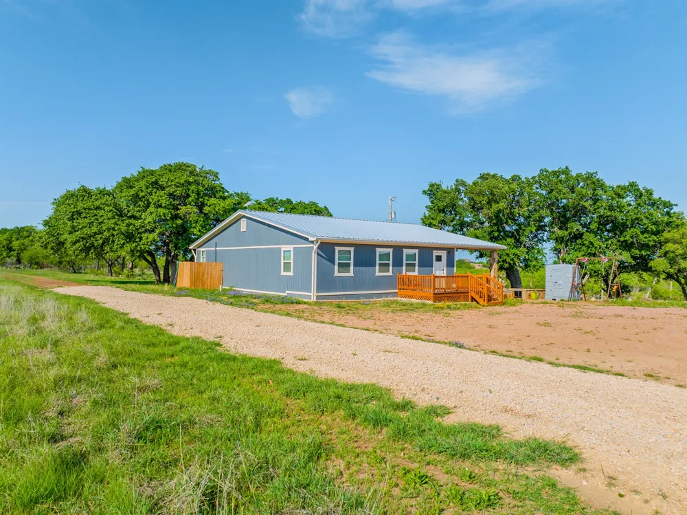 8500 County Road 121 Cross Plains, TX 76801