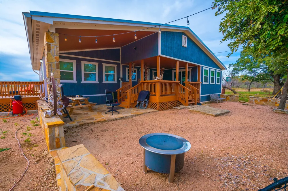 8500 County Road 121 Cross Plains, TX 76801