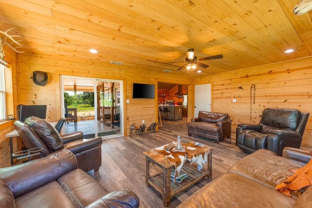 8500 County Road 121 Cross Plains, TX 76801