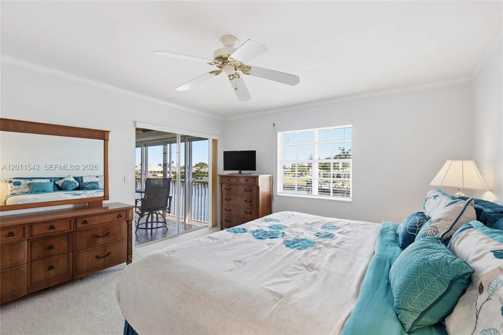 3933 SE 11 Pl #208 Cape Coral, FL 33904
