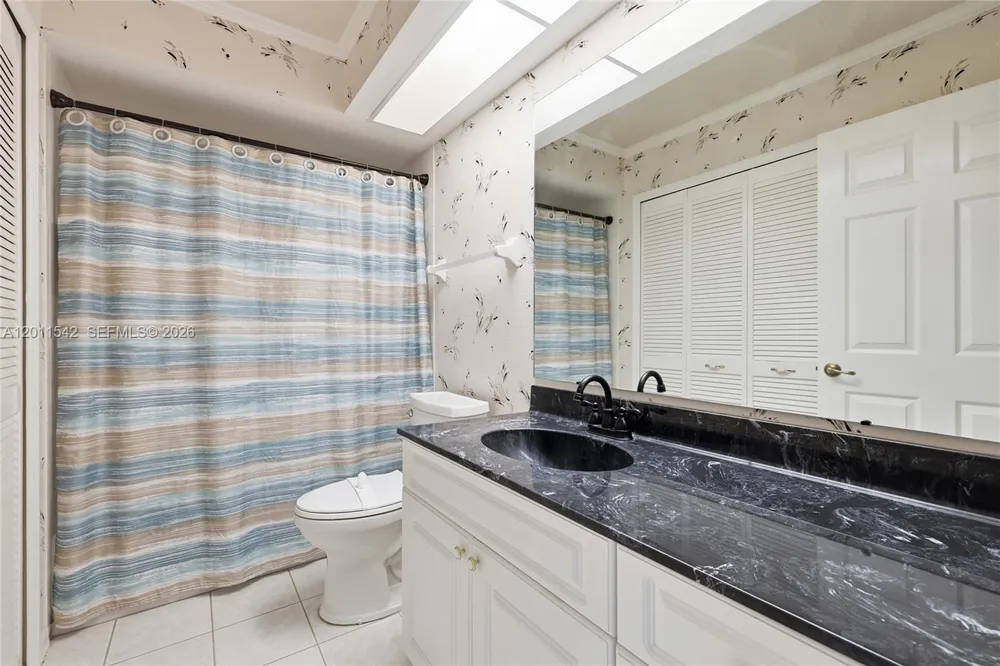 3933 SE 11 Pl #208 Cape Coral, FL 33904