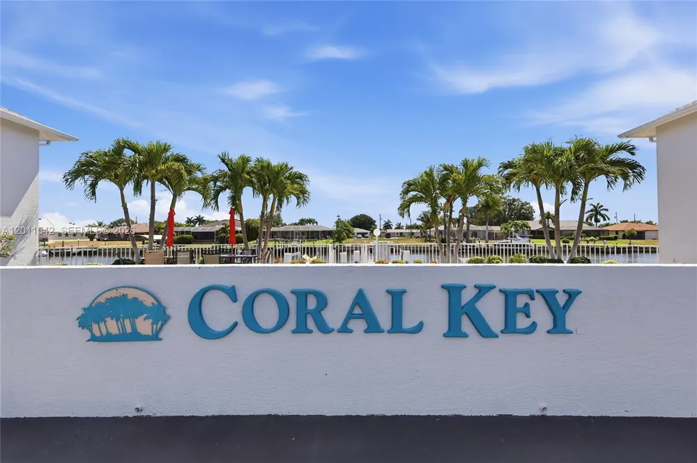 3933 SE 11 Pl #208 Cape Coral, FL 33904