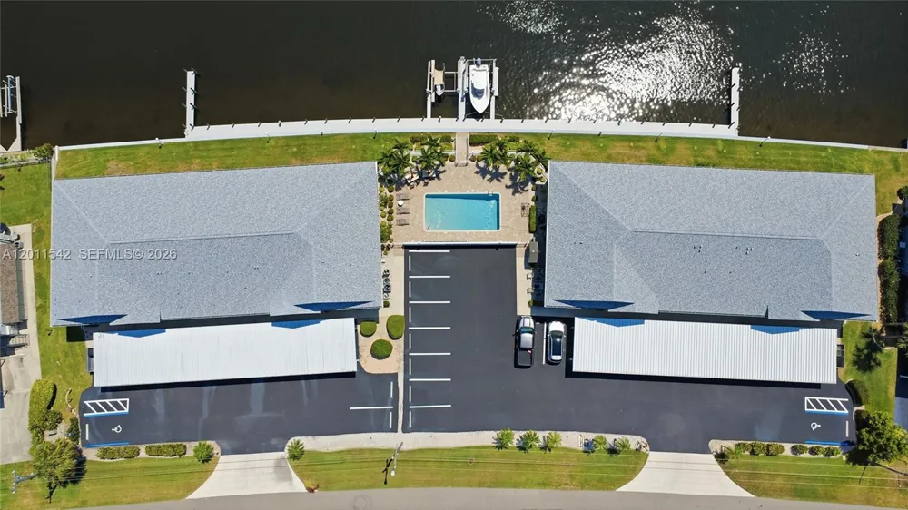 3933 SE 11 Pl #208 Cape Coral, FL 33904