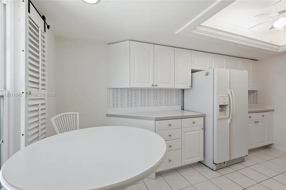 3933 SE 11 Pl #208 Cape Coral, FL 33904