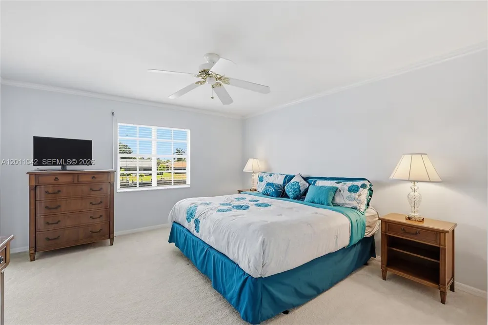 3933 SE 11 Pl #208 Cape Coral, FL 33904