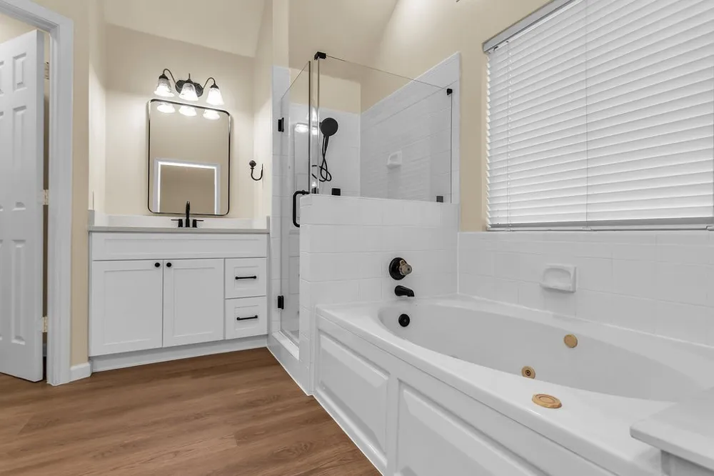 6015 Thursby Avenue Dallas, TX 75252