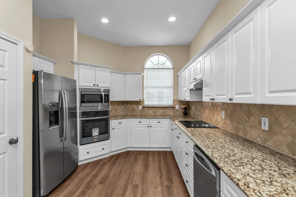 6015 Thursby Avenue Dallas, TX 75252