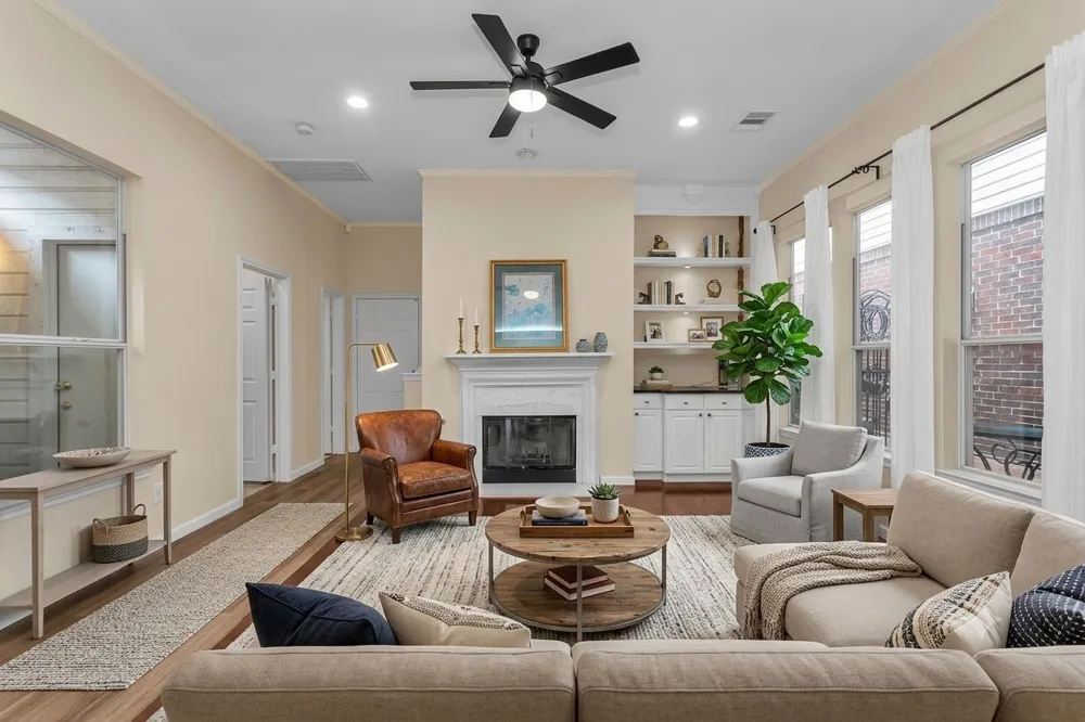 6015 Thursby Avenue Dallas, TX 75252