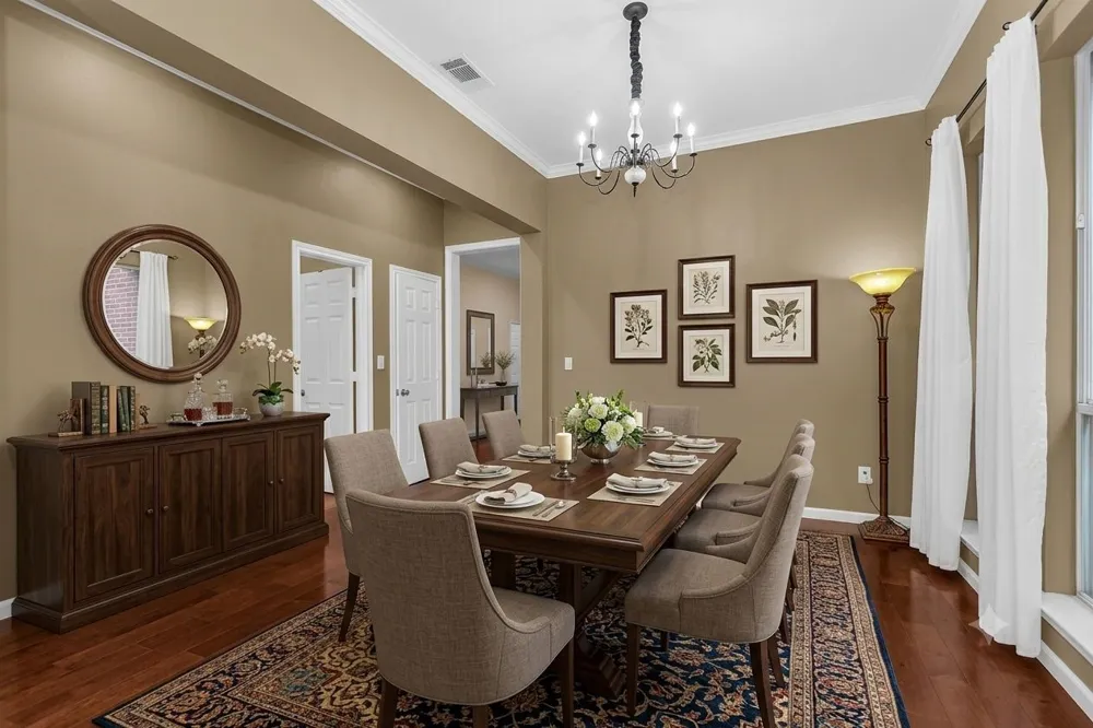 6015 Thursby Avenue Dallas, TX 75252