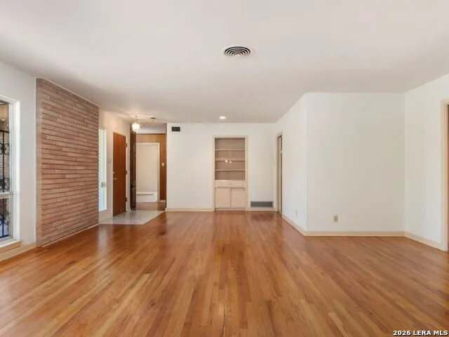 104 Herweck Drive Castle Hills, TX 78213