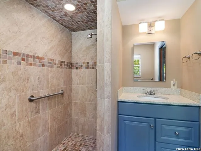 104 Herweck Drive Castle Hills, TX 78213