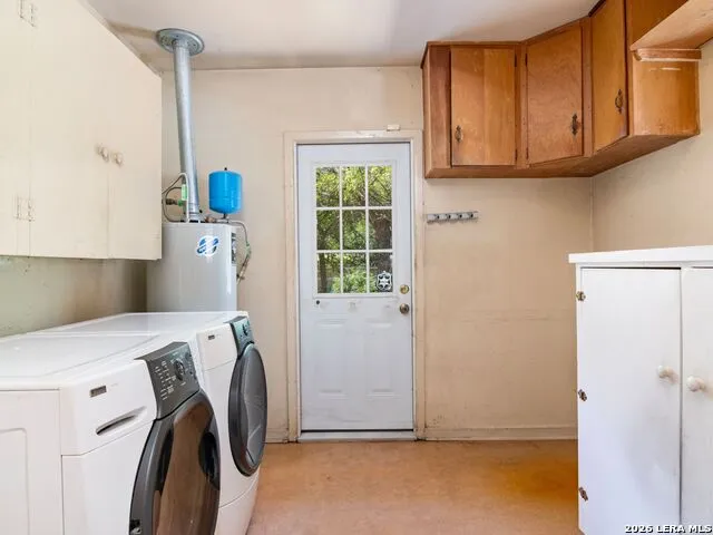 104 Herweck Drive Castle Hills, TX 78213