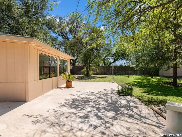 104 Herweck Drive Castle Hills, TX 78213