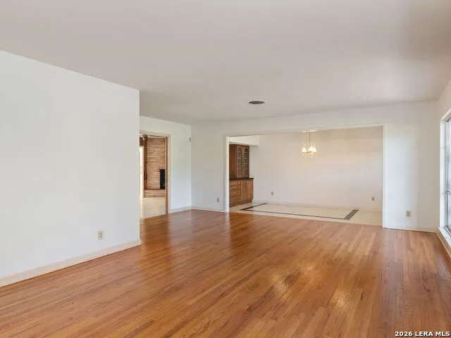 104 Herweck Drive Castle Hills, TX 78213