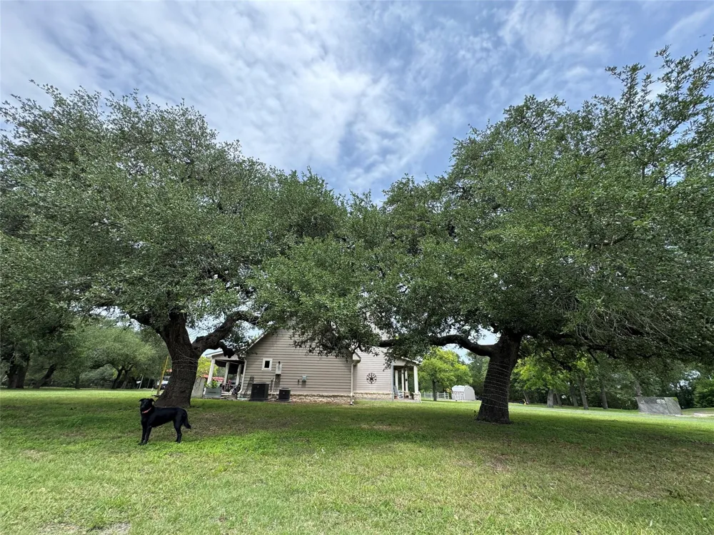 965 Us Hwy 90 Flatonia, TX 78941