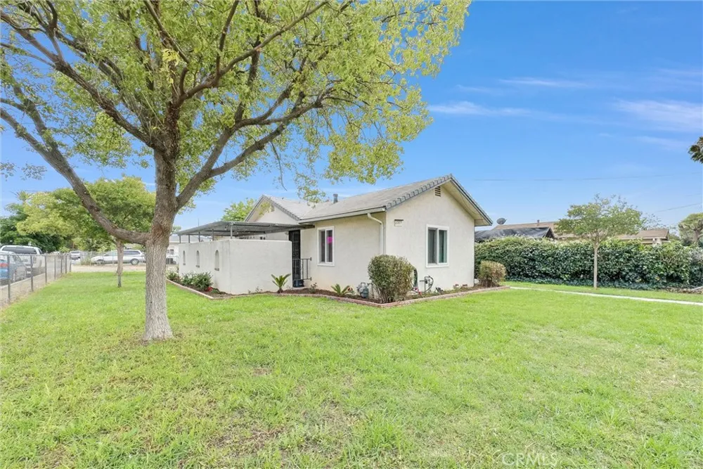 4997 Hollyhock Riverside, CA 92505