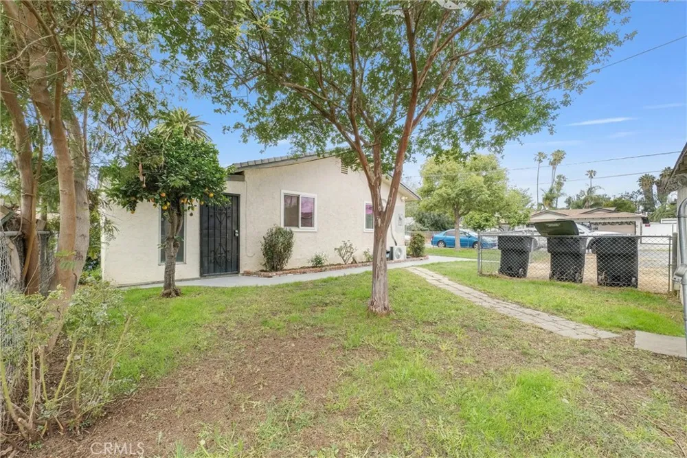 4997 Hollyhock Riverside, CA 92505
