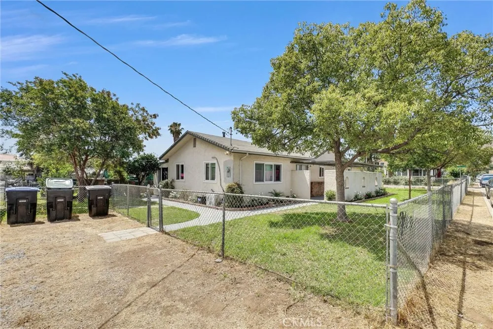 4997 Hollyhock Riverside, CA 92505