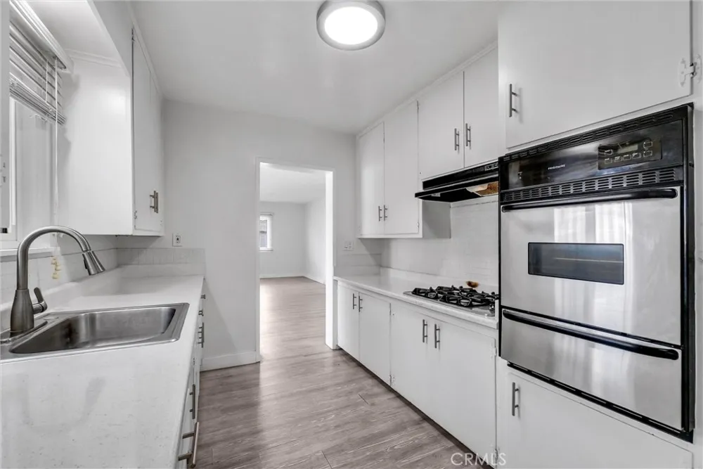 4997 Hollyhock Riverside, CA 92505