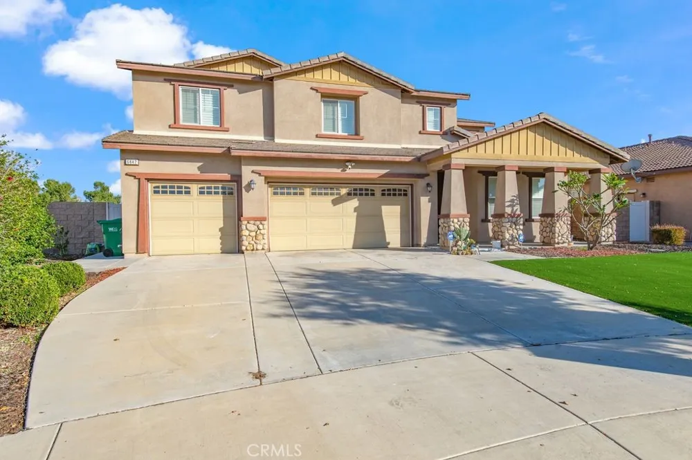 13925 Barnett Eastvale, CA 92880