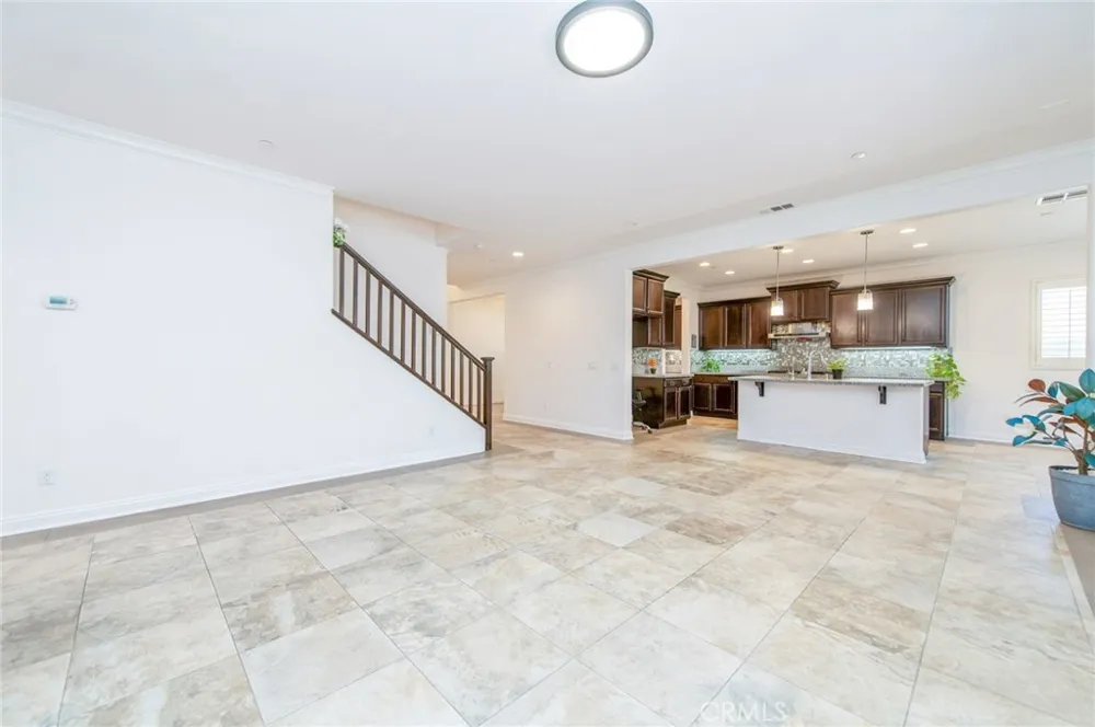 13925 Barnett Eastvale, CA 92880