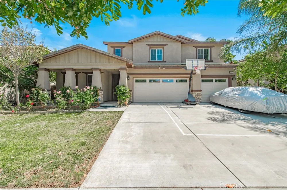 13925 Barnett Eastvale, CA 92880