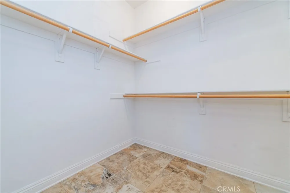 13925 Barnett Eastvale, CA 92880