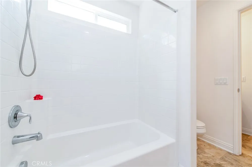 13925 Barnett Eastvale, CA 92880