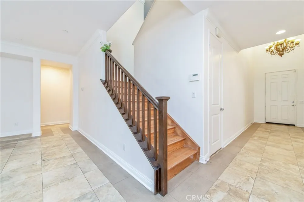 13925 Barnett Eastvale, CA 92880