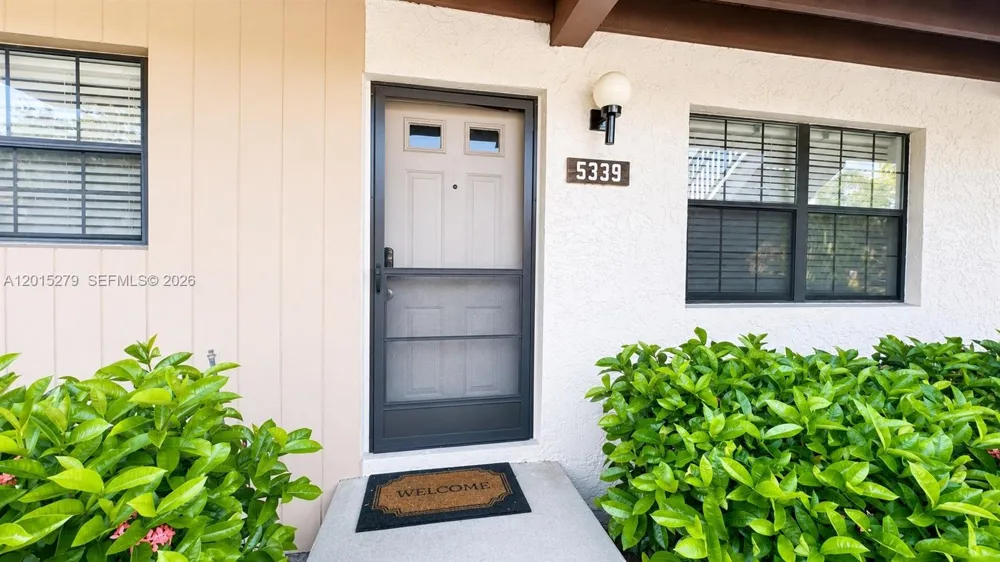 5339 Treetops Drive #5339 Naples, FL 34113