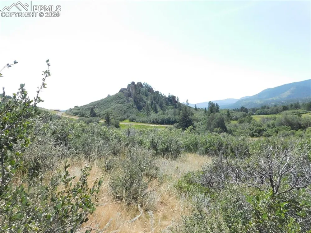 5967 Country Club Drive Larkspur, CO 80118