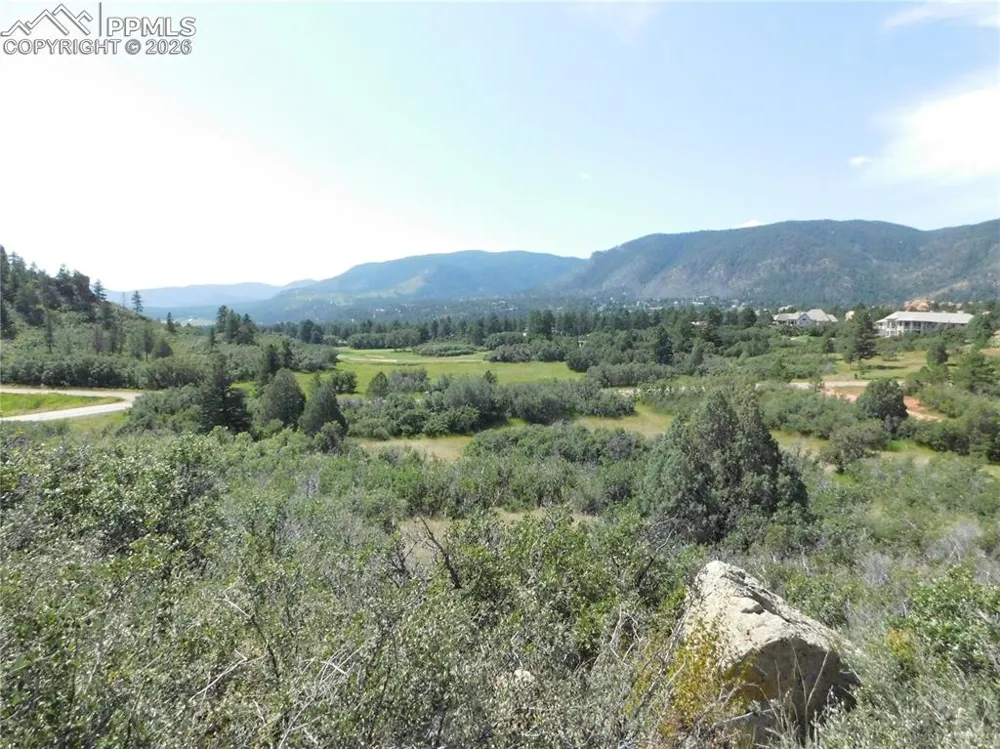 5967 Country Club Drive Larkspur, CO 80118