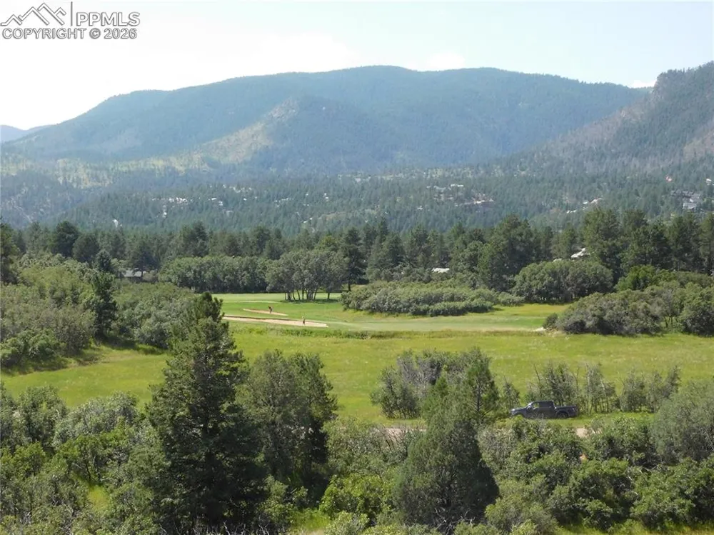 5967 Country Club Drive Larkspur, CO 80118