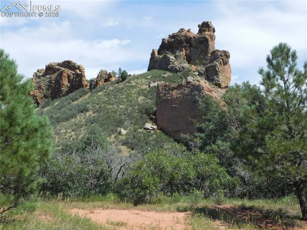 5967 Country Club Drive Larkspur, CO 80118