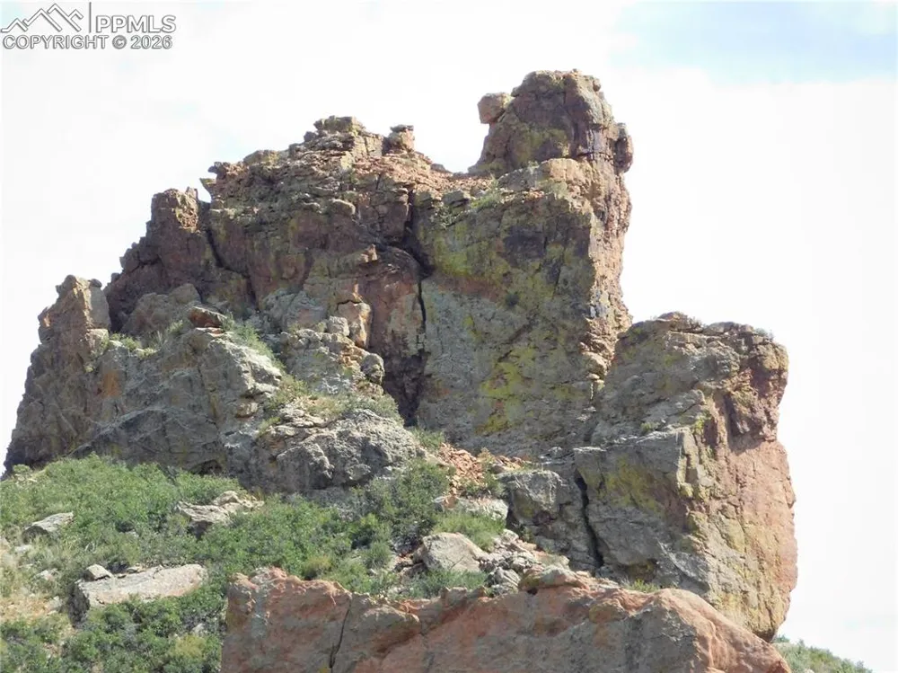5967 Country Club Drive Larkspur, CO 80118