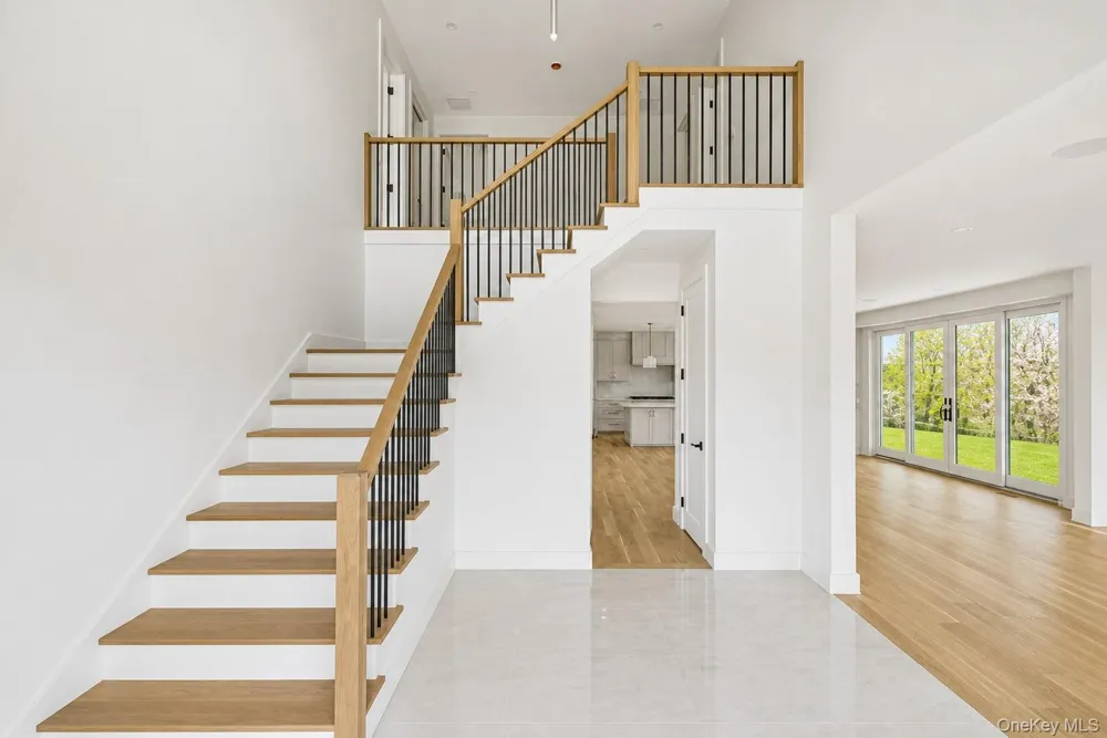 14 Ridge Road Southampton, NY 11968