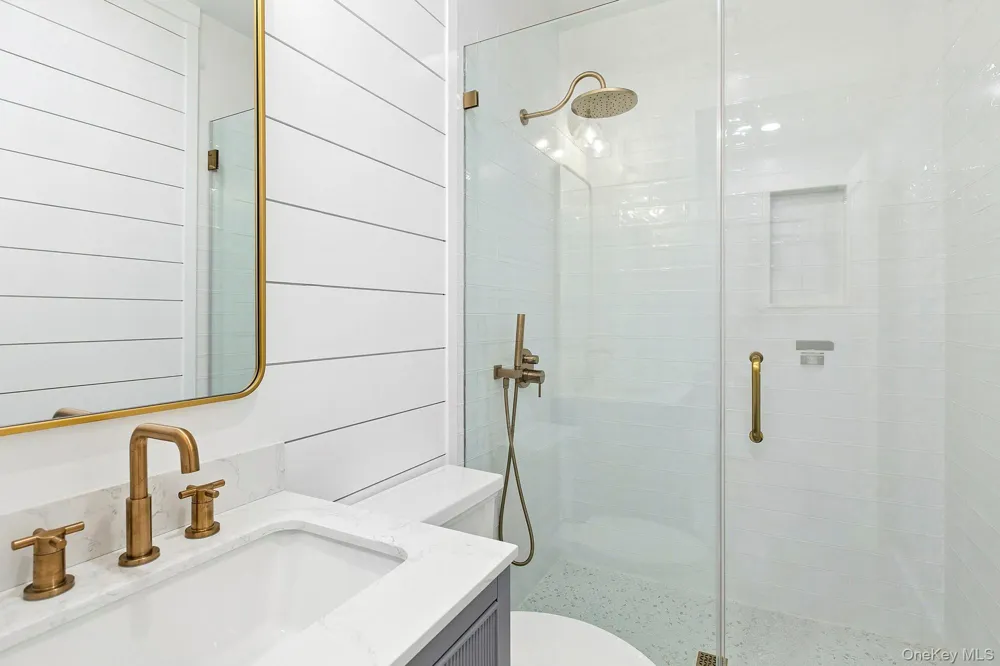 14 Ridge Road Southampton, NY 11968