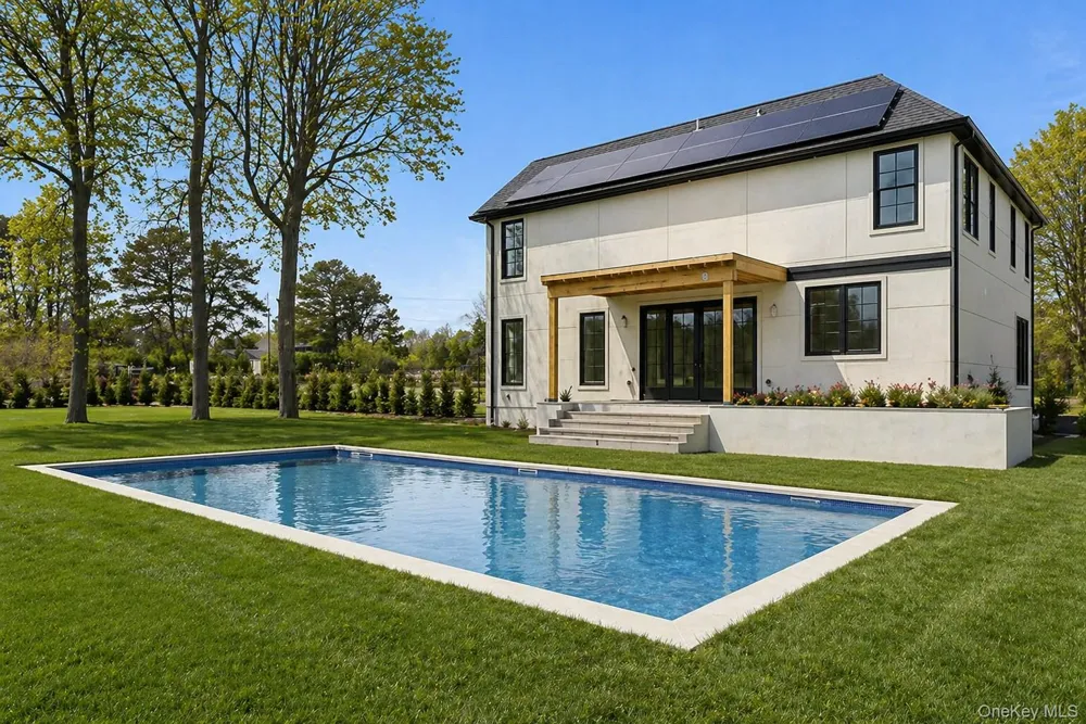 14 Ridge Road Southampton, NY 11968