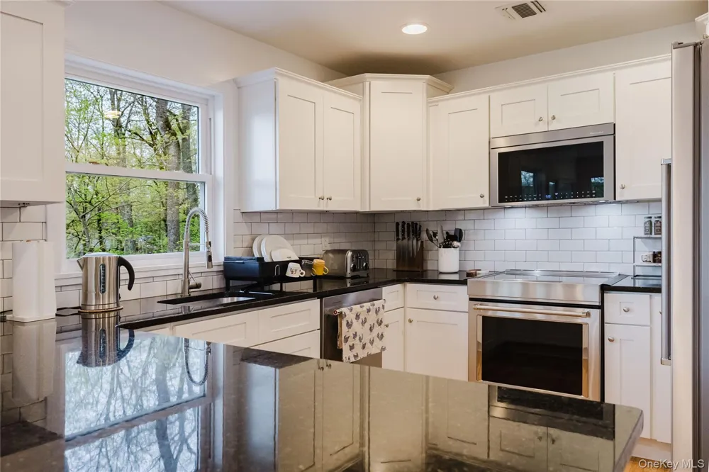 101 Seven Hills Lake Drive Carmel, NY 10512