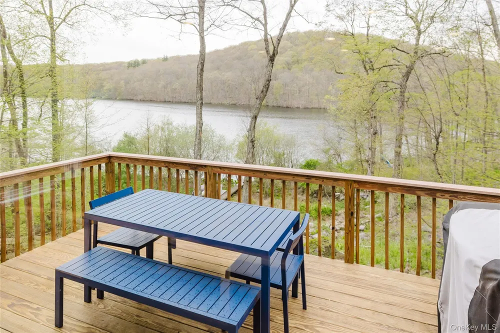 101 Seven Hills Lake Drive Carmel, NY 10512