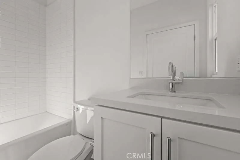 7255 Aura Circle Huntington Beach, CA 92647
