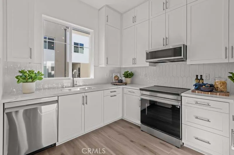 7255 Aura Circle Huntington Beach, CA 92647