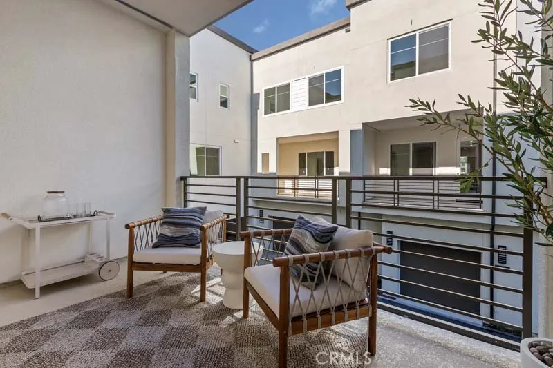 7255 Aura Circle Huntington Beach, CA 92647