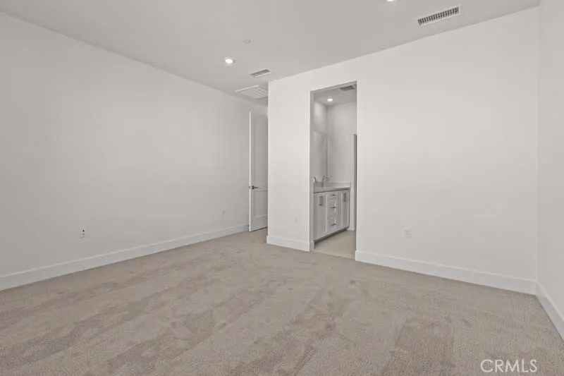 7255 Aura Circle Huntington Beach, CA 92647