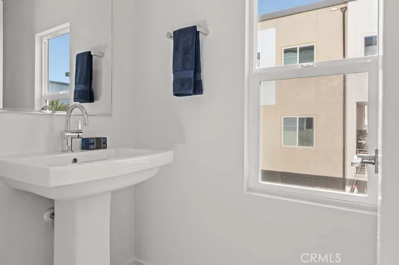 7255 Aura Circle Huntington Beach, CA 92647