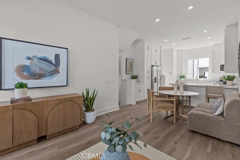 7255 Aura Circle Huntington Beach, CA 92647