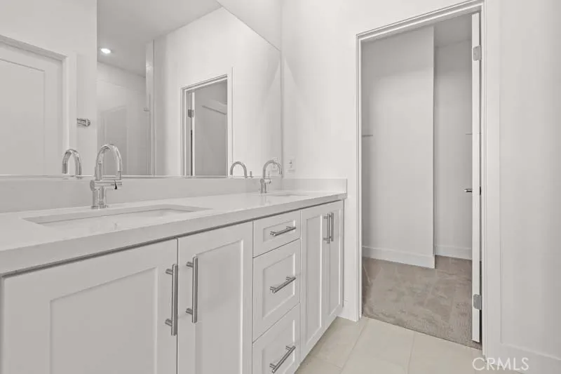 7255 Aura Circle Huntington Beach, CA 92647