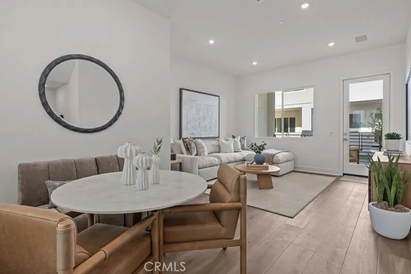 7255 Aura Circle Huntington Beach, CA 92647