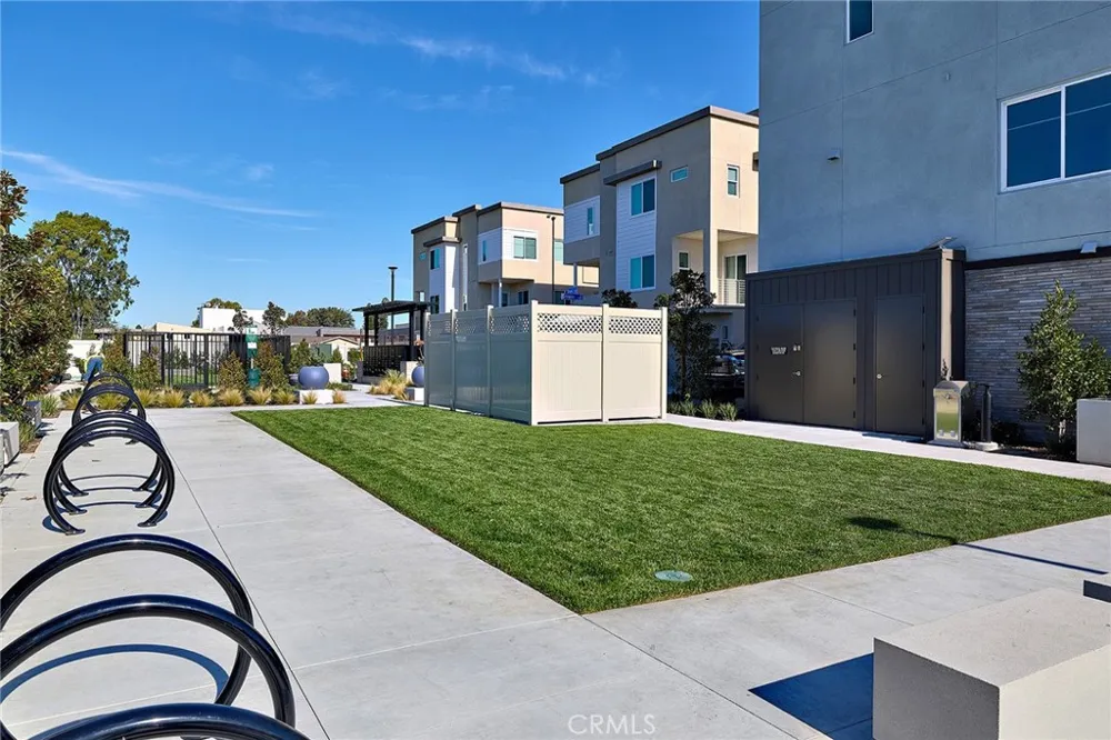 7255 Aura Circle Huntington Beach, CA 92647