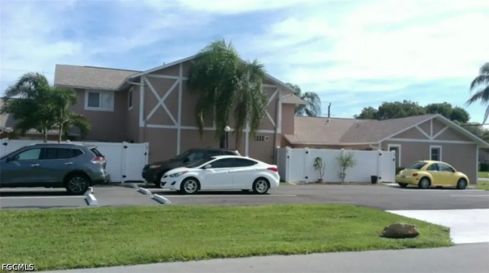 SE 8th Terrace #C Cape Coral, FL 33990